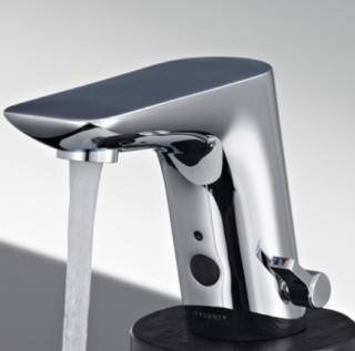 Электронный смеситель для раковины Kludi Balance хром 5210005